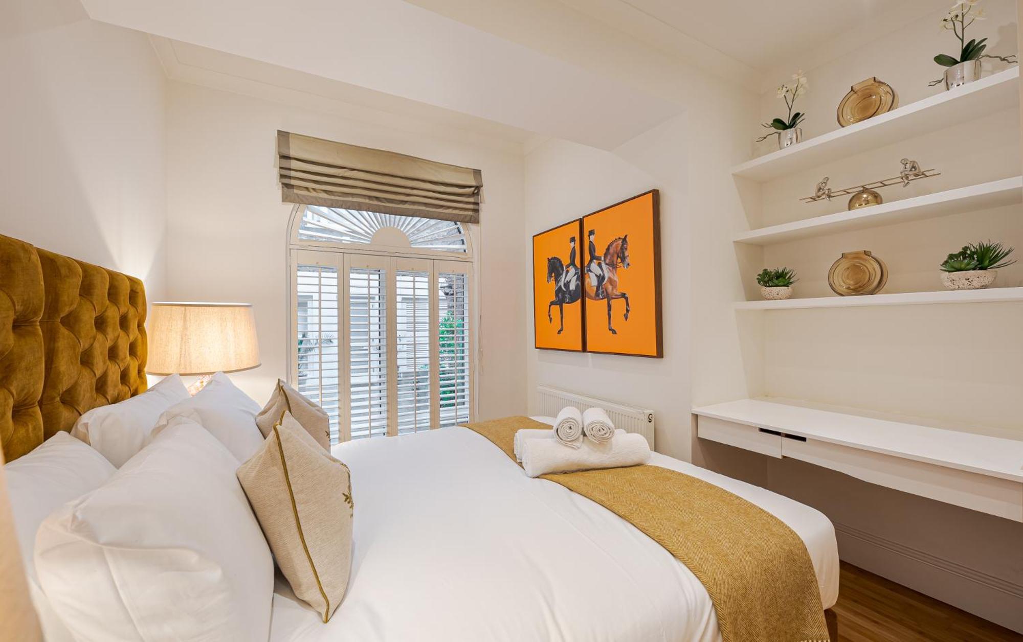 Chic Belgravia Hideaway With Private Patio 10 Mins To Harrods Лондон Экстерьер фото