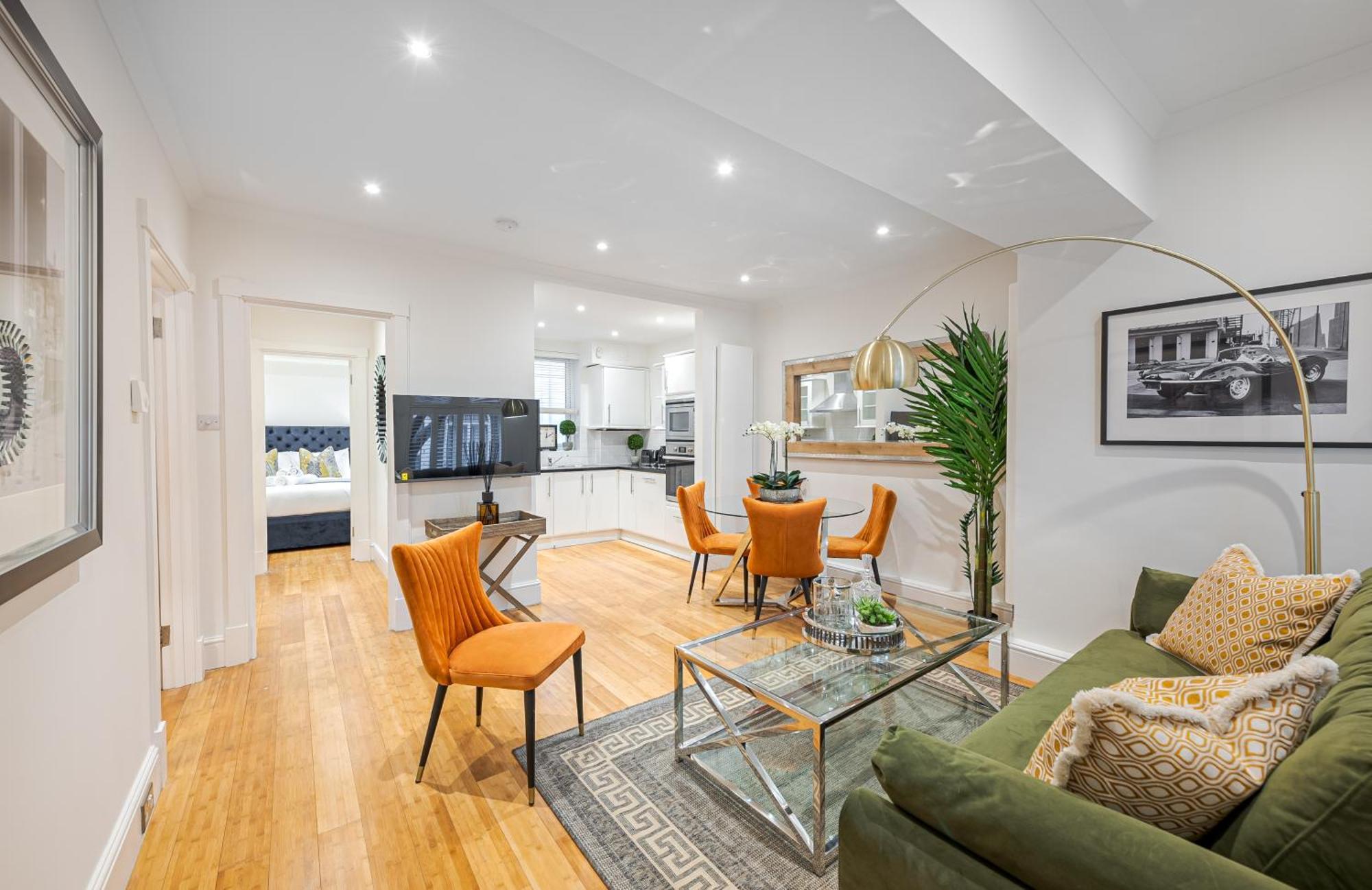 Chic Belgravia Hideaway With Private Patio 10 Mins To Harrods Лондон Экстерьер фото